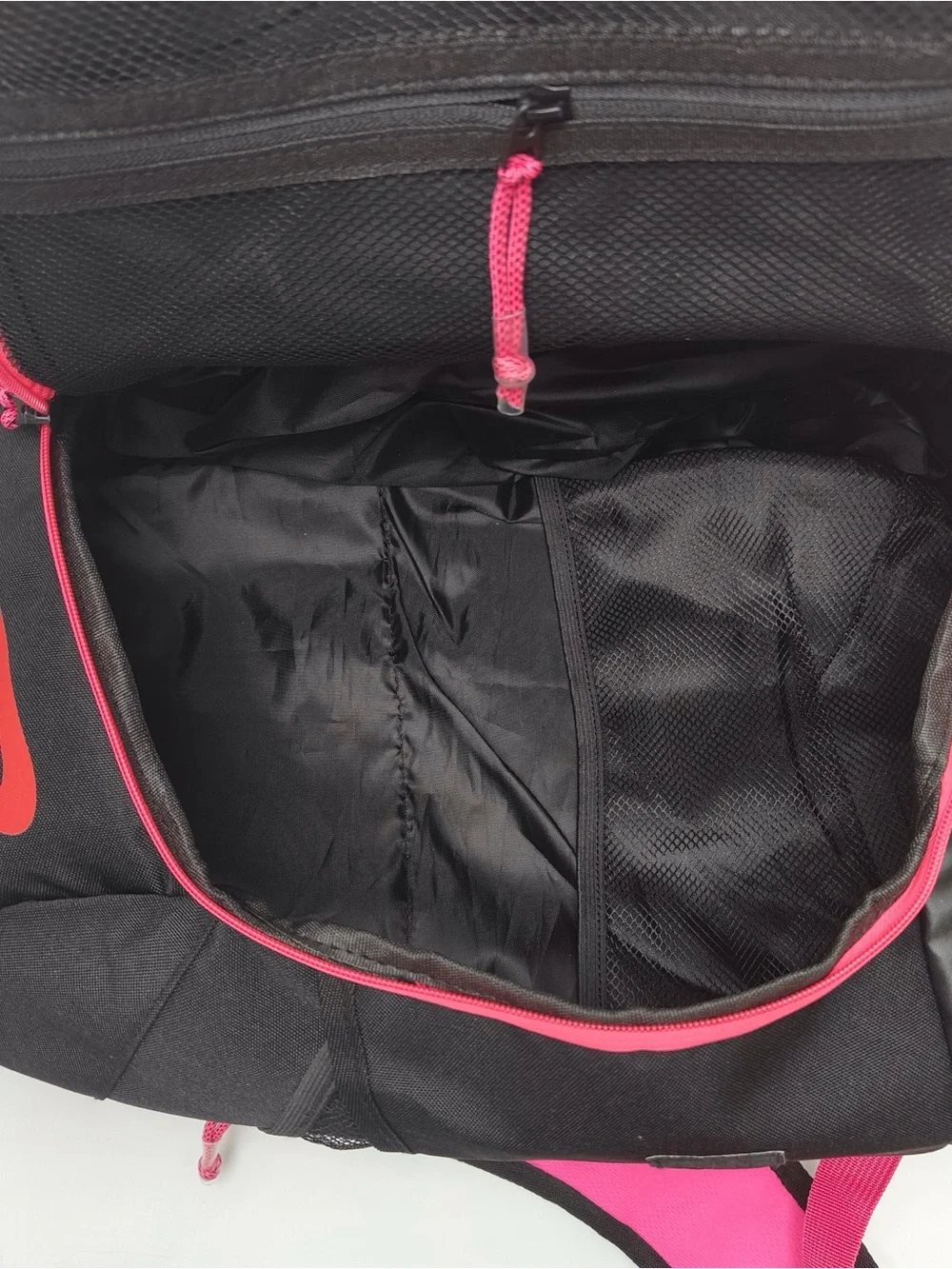 🌹Nike Black Backpack with Pink Accents and Gradient Detail